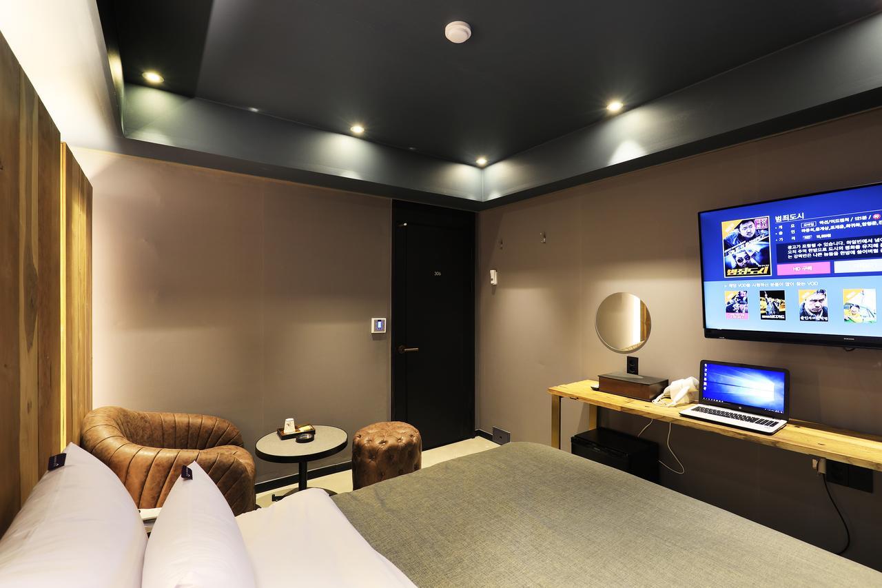 Khách sạn Rainbow Yongsan 3*