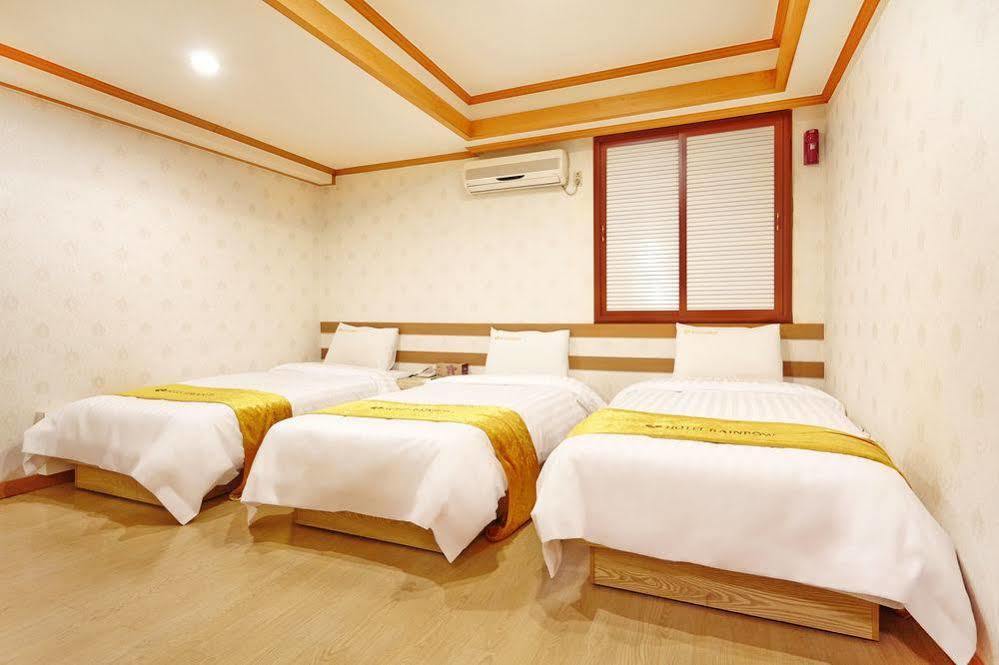 Khách sạn Rainbow Yongsan 3*
